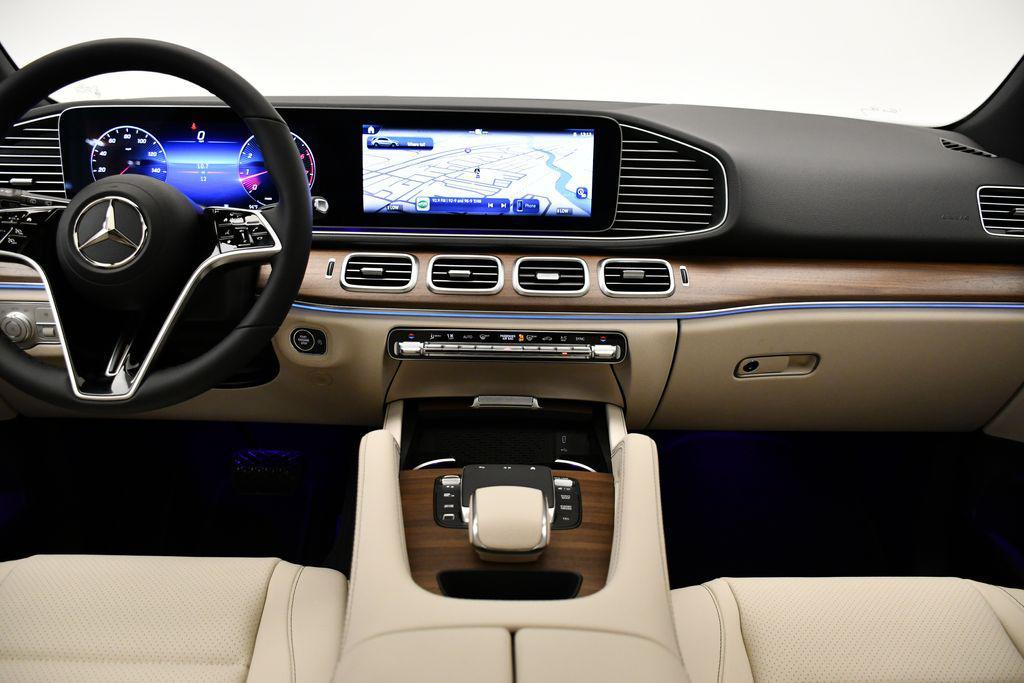 new 2025 Mercedes-Benz GLE 450 car, priced at $73,745