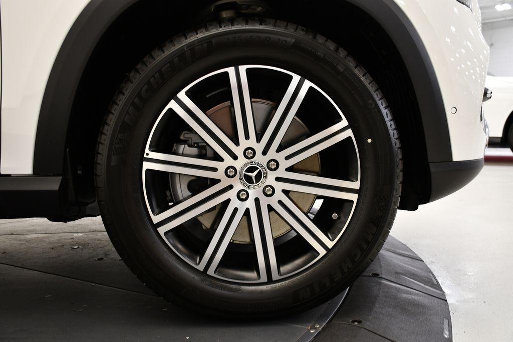 new 2025 Mercedes-Benz GLE 450 car, priced at $73,745