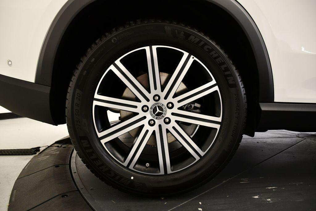 new 2025 Mercedes-Benz GLE 450 car, priced at $73,745