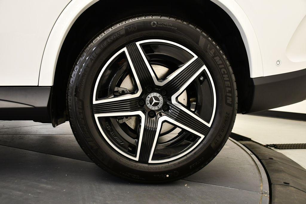 new 2026 Mercedes-Benz GLC 300 car, priced at $58,235