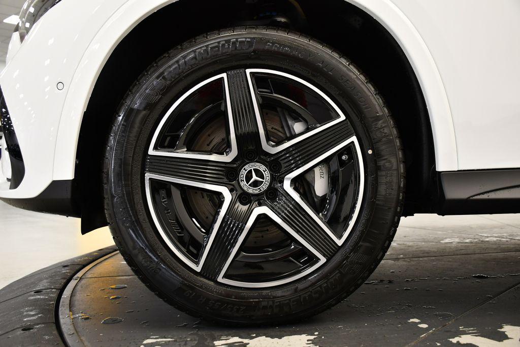 new 2026 Mercedes-Benz GLC 300 car, priced at $60,585