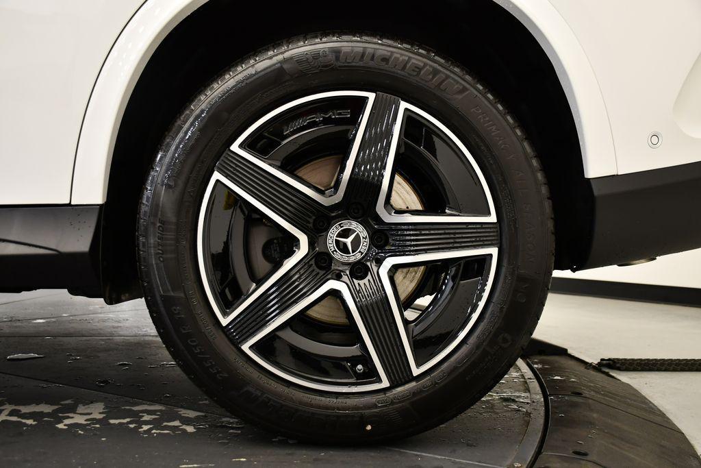 new 2026 Mercedes-Benz GLC 300 car, priced at $60,585