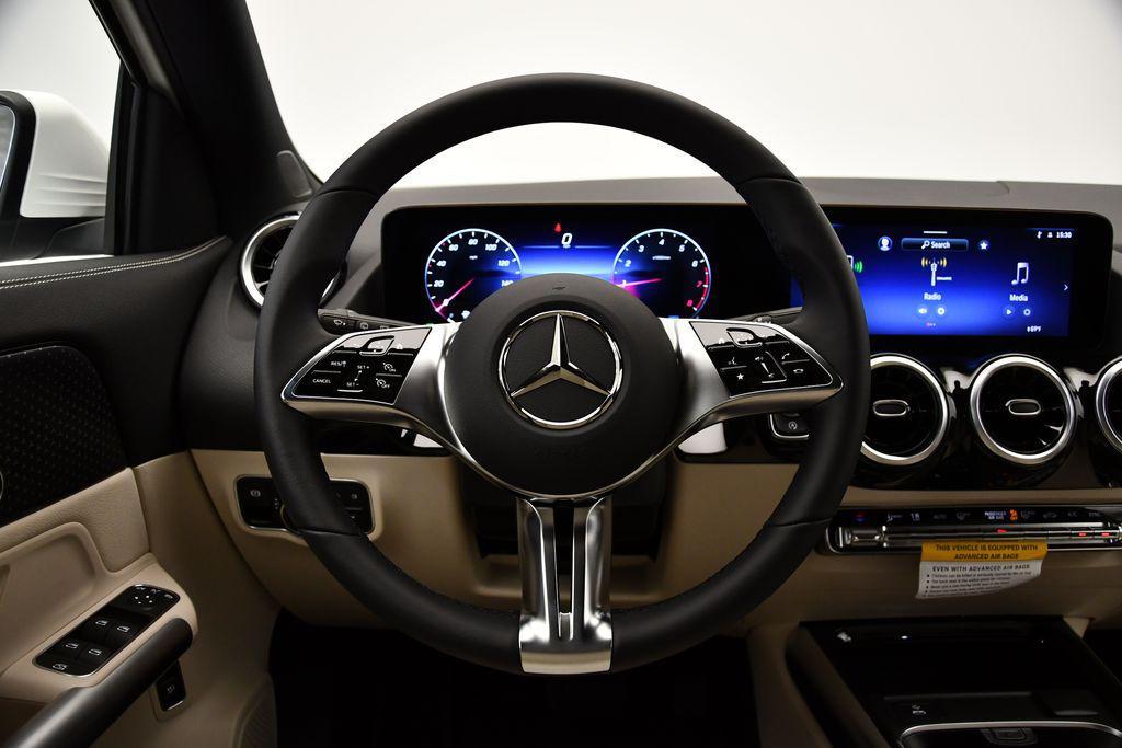 new 2025 Mercedes-Benz GLA 250 car, priced at $44,250