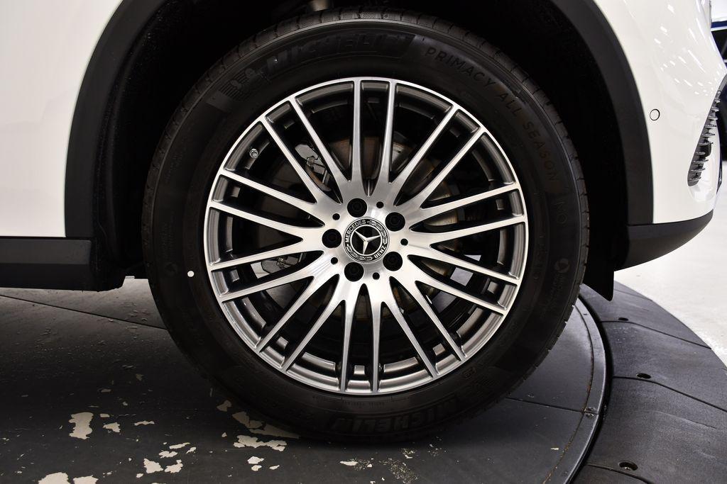 new 2025 Mercedes-Benz GLC 300 car, priced at $53,035