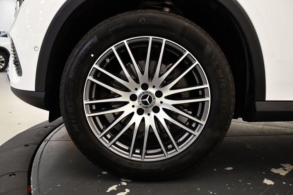 new 2025 Mercedes-Benz GLC 300 car, priced at $53,035
