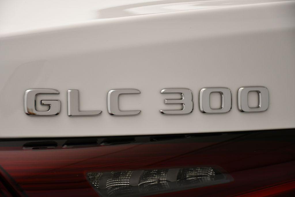new 2025 Mercedes-Benz GLC 300 car, priced at $63,335