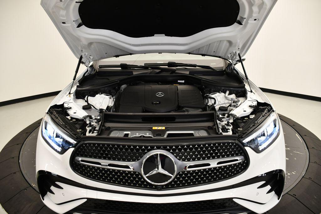 new 2025 Mercedes-Benz GLC 300 car, priced at $63,335