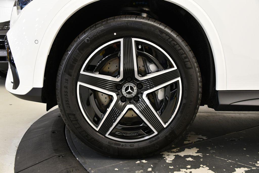 new 2025 Mercedes-Benz GLC 300 car, priced at $63,335