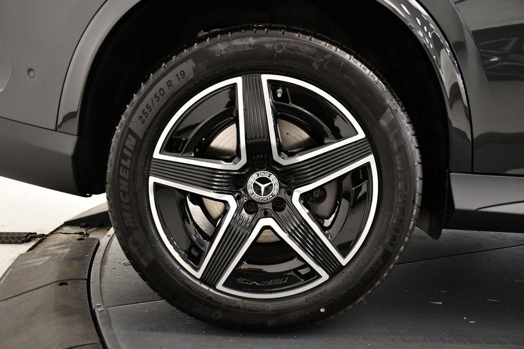 new 2026 Mercedes-Benz GLC 300 car, priced at $70,145