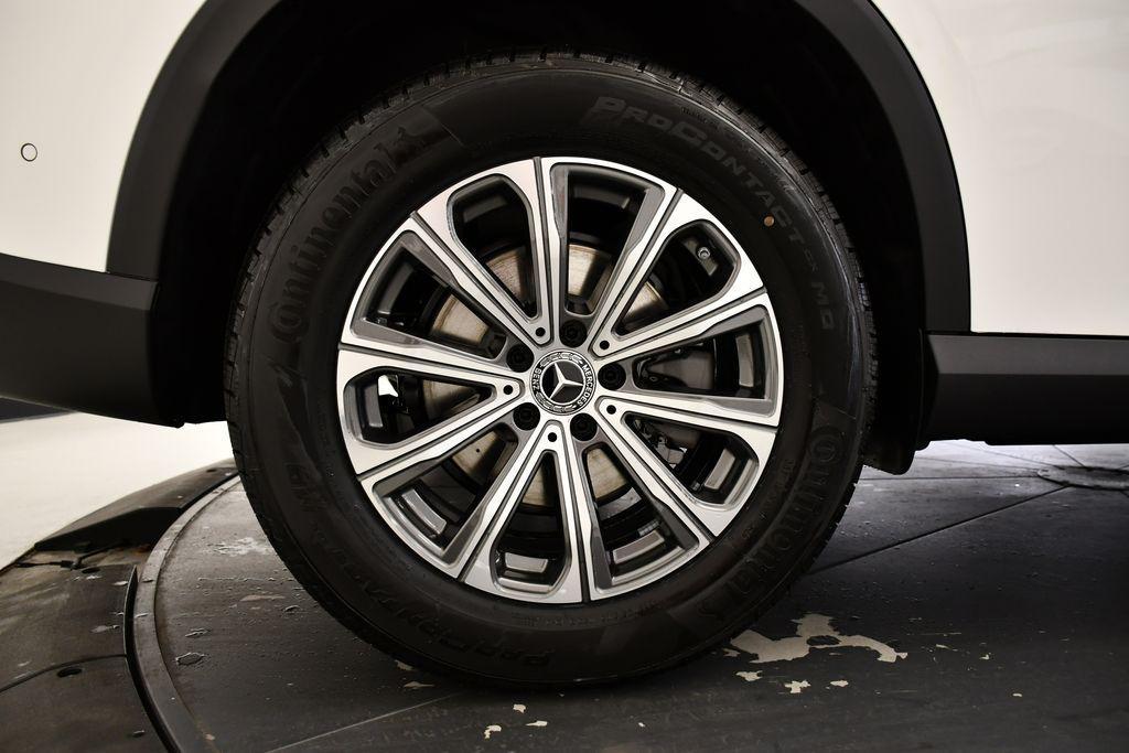 new 2026 Mercedes-Benz GLC 300 car, priced at $54,335