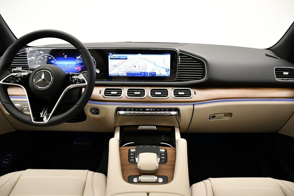 new 2025 Mercedes-Benz GLE 580 car, priced at $90,925