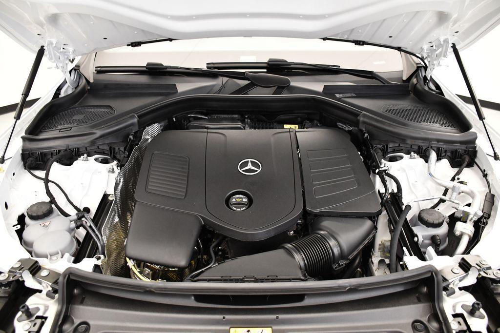 new 2025 Mercedes-Benz GLC 300 car, priced at $53,035