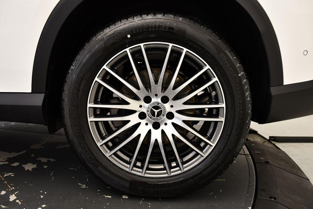 new 2025 Mercedes-Benz GLC 300 car, priced at $53,035
