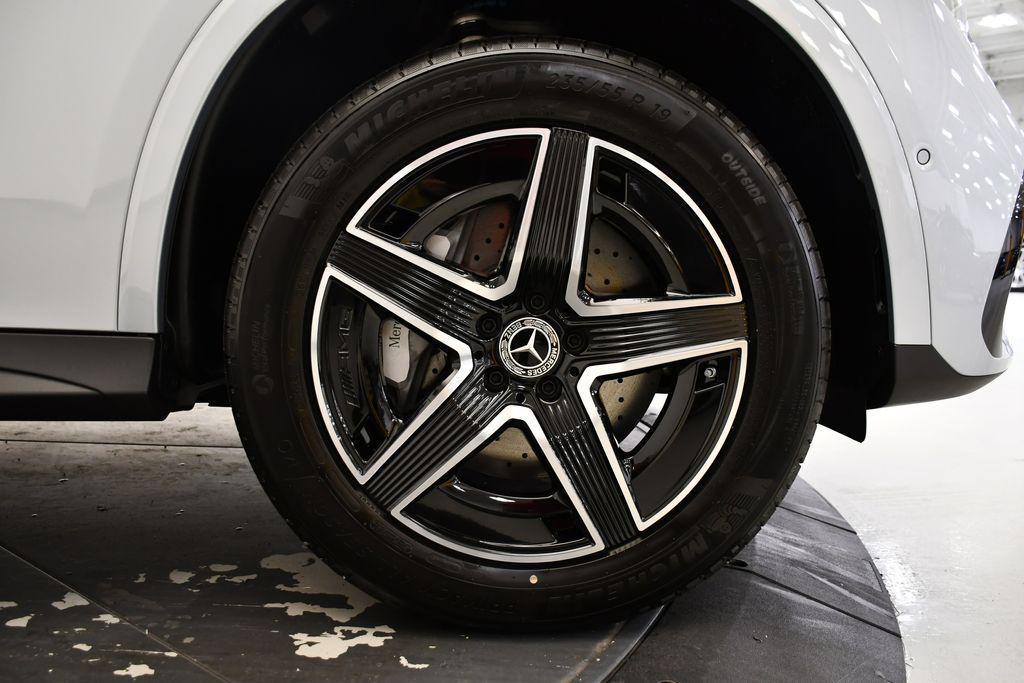 new 2026 Mercedes-Benz GLC 300 car, priced at $59,260