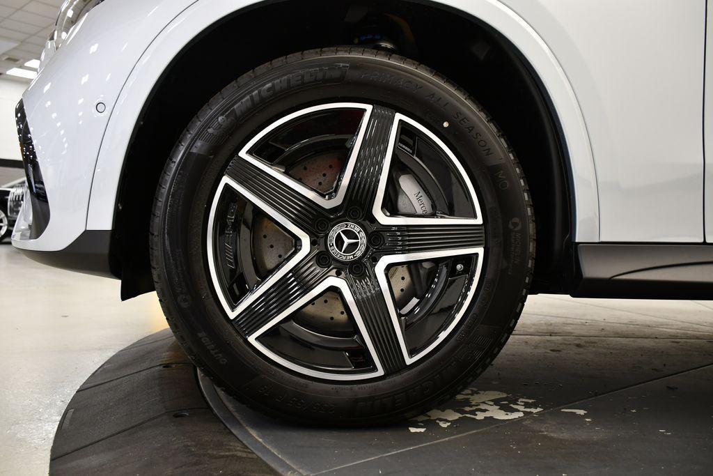 new 2026 Mercedes-Benz GLC 300 car, priced at $59,260