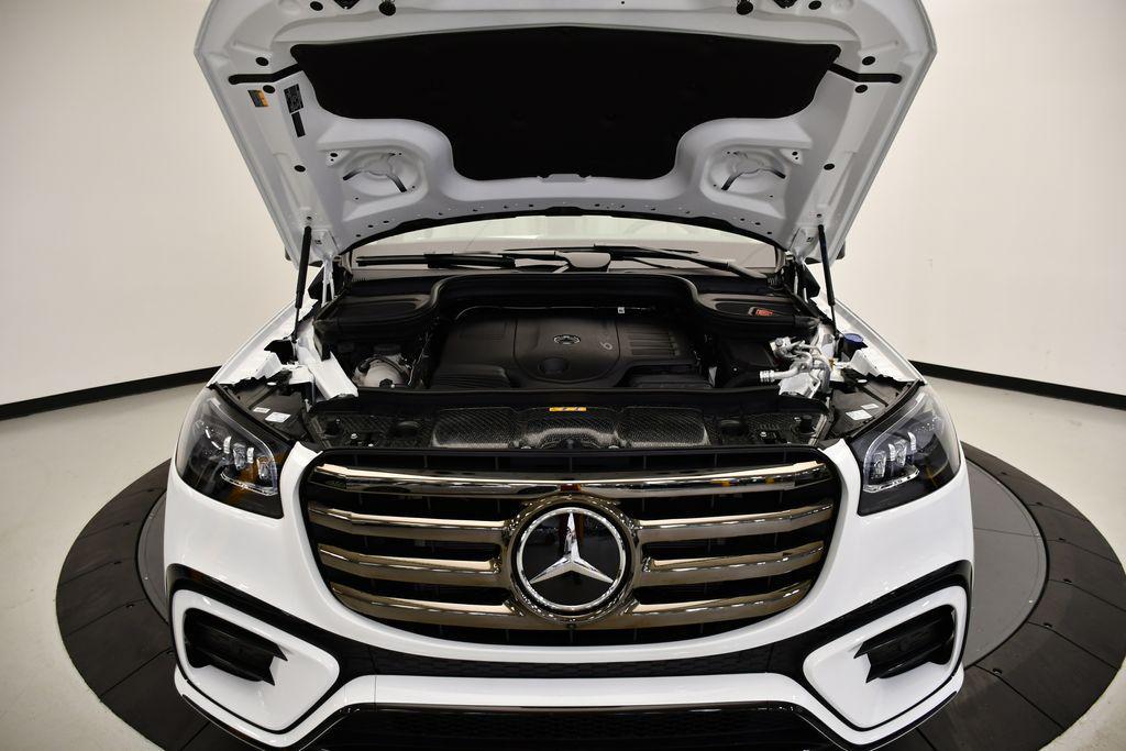 new 2026 Mercedes-Benz GLS 450 car, priced at $101,400