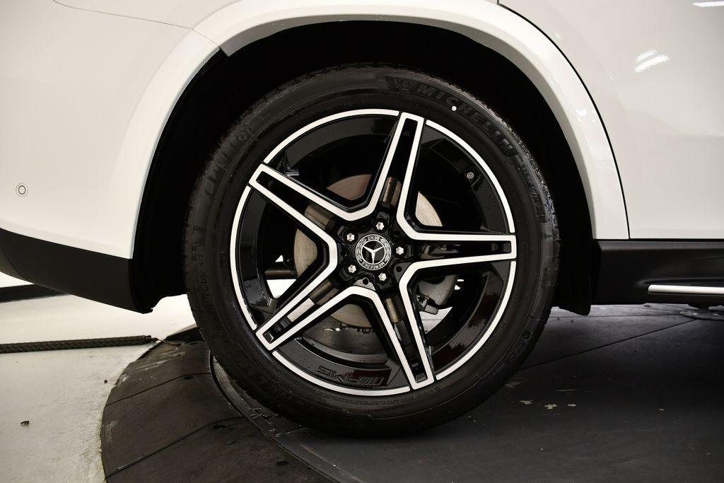 new 2026 Mercedes-Benz GLS 450 car, priced at $101,400