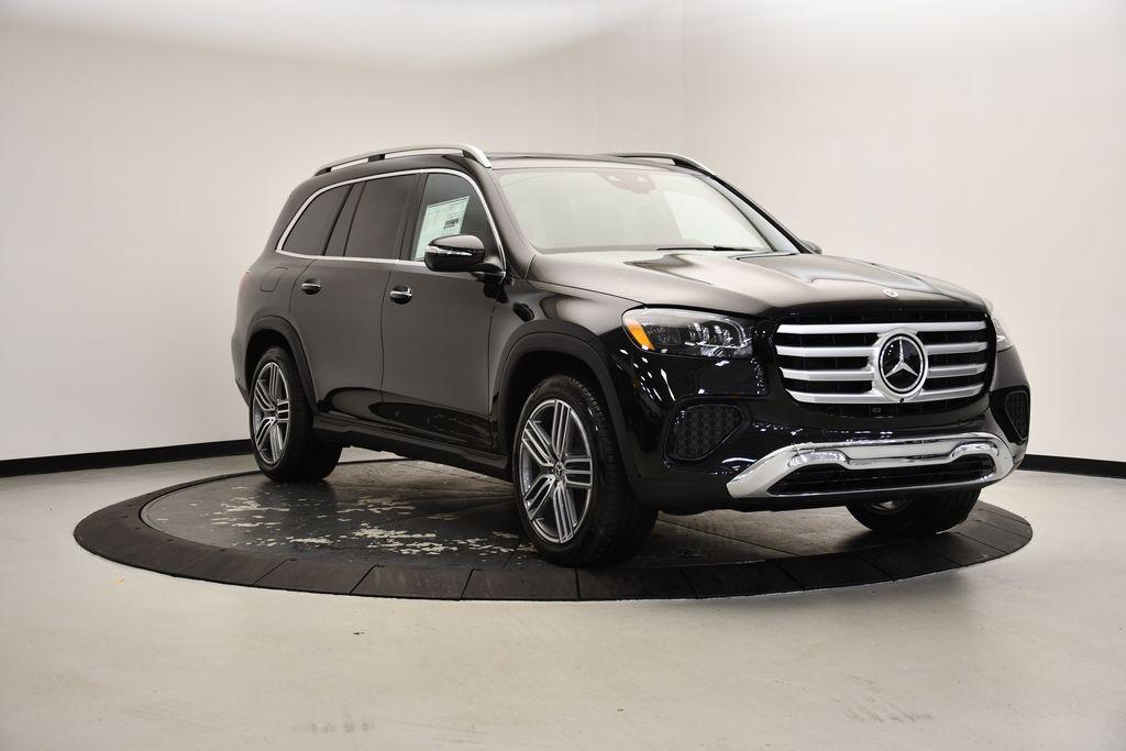 new 2025 Mercedes-Benz GLS 450 car, priced at $91,945