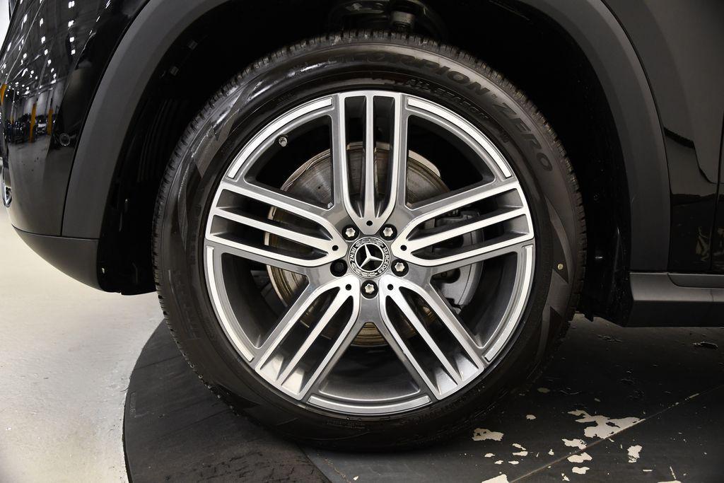new 2025 Mercedes-Benz GLS 450 car, priced at $91,945