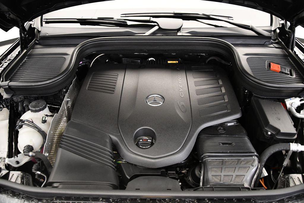 new 2025 Mercedes-Benz GLS 450 car, priced at $91,945