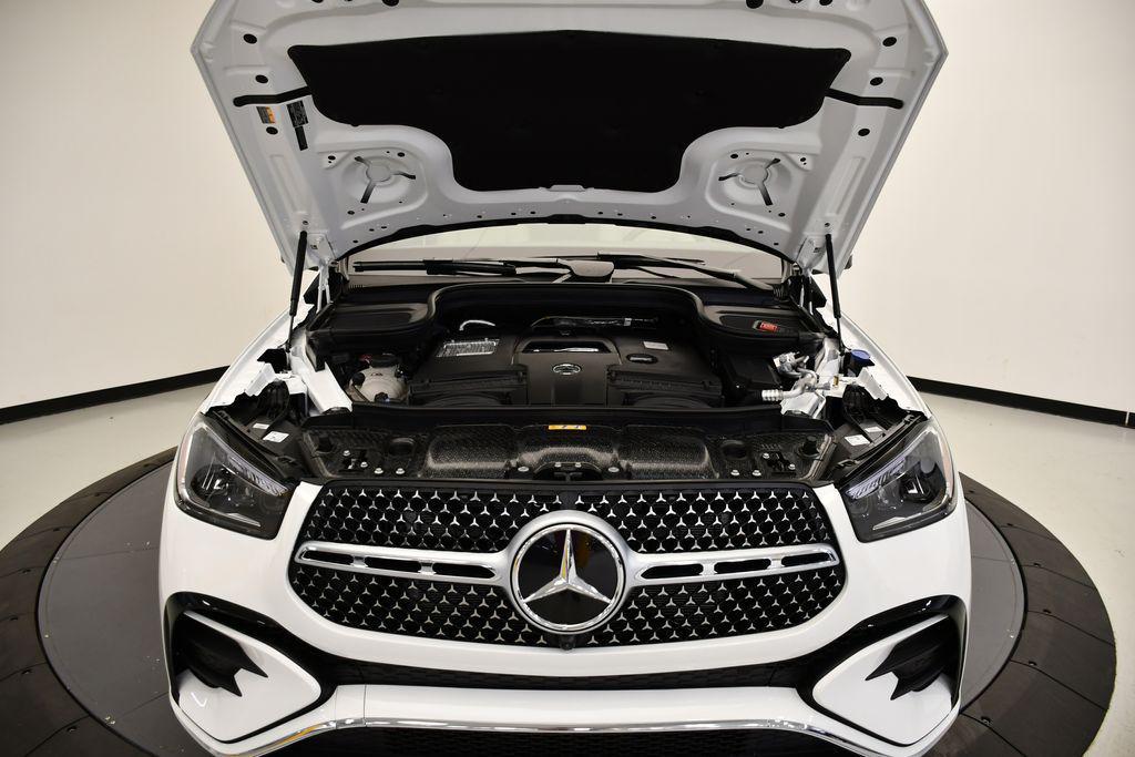new 2026 Mercedes-Benz GLE 580 car, priced at $91,445