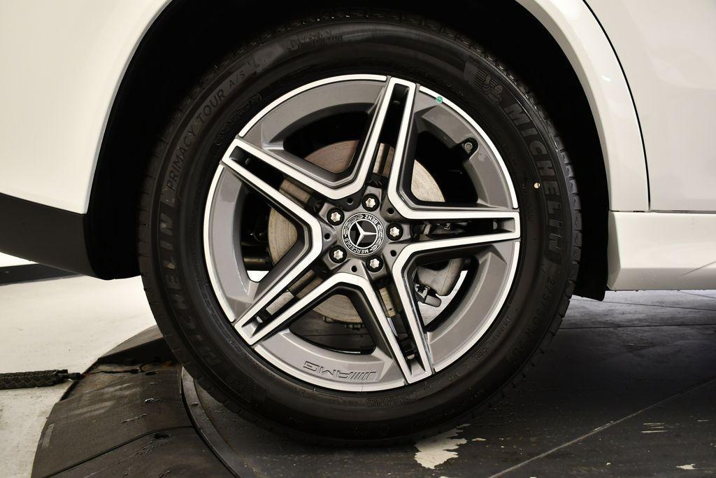 new 2026 Mercedes-Benz GLE 580 car, priced at $91,445
