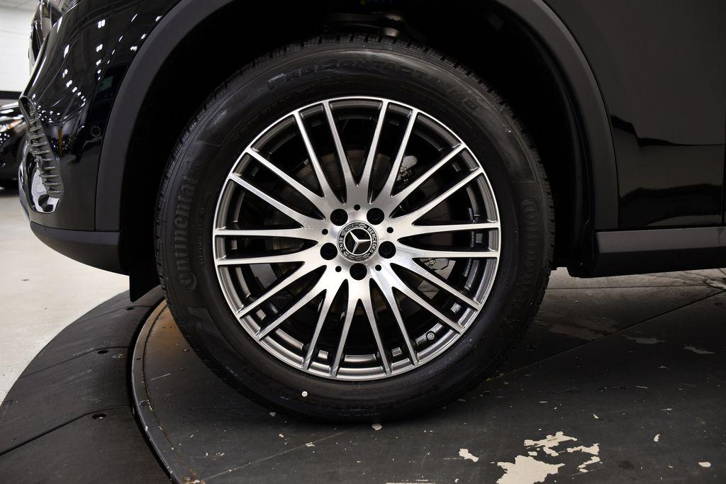 new 2025 Mercedes-Benz GLC 300 car, priced at $53,415