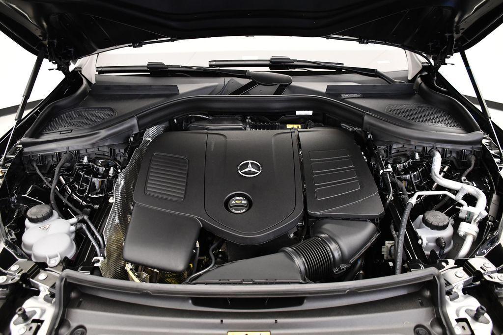 new 2025 Mercedes-Benz GLC 300 car, priced at $53,415
