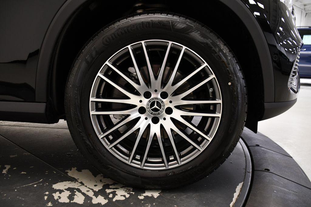new 2025 Mercedes-Benz GLC 300 car, priced at $53,415
