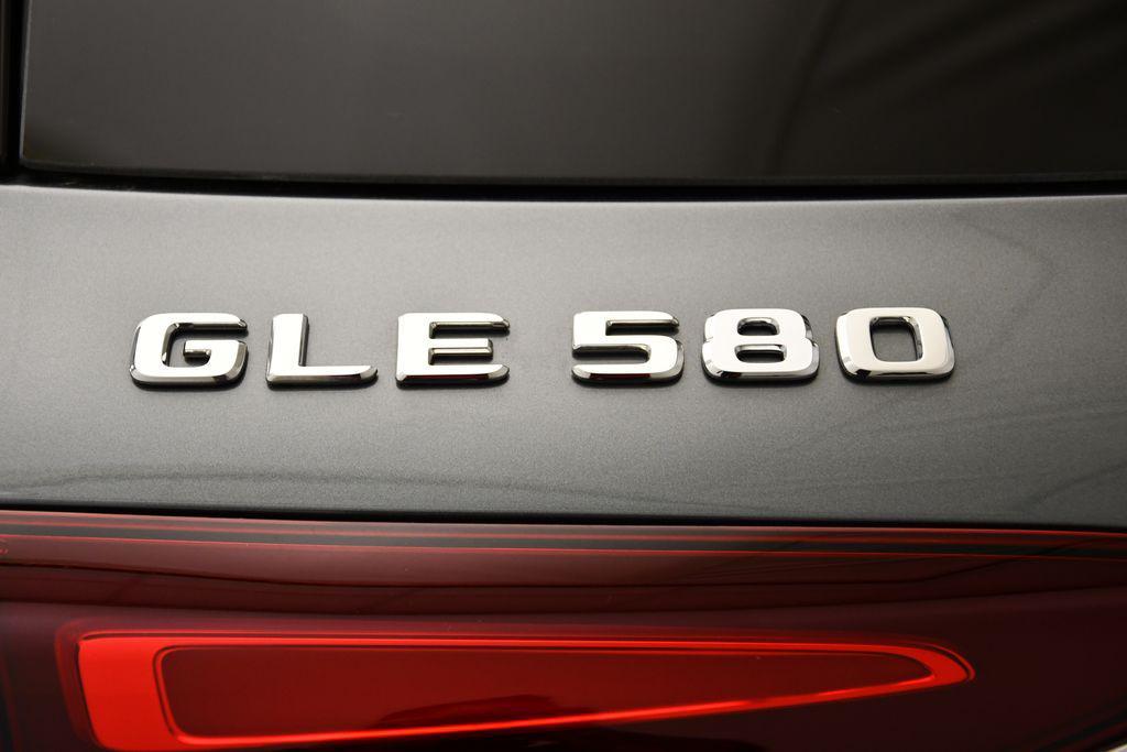 new 2025 Mercedes-Benz GLE 580 car, priced at $96,495