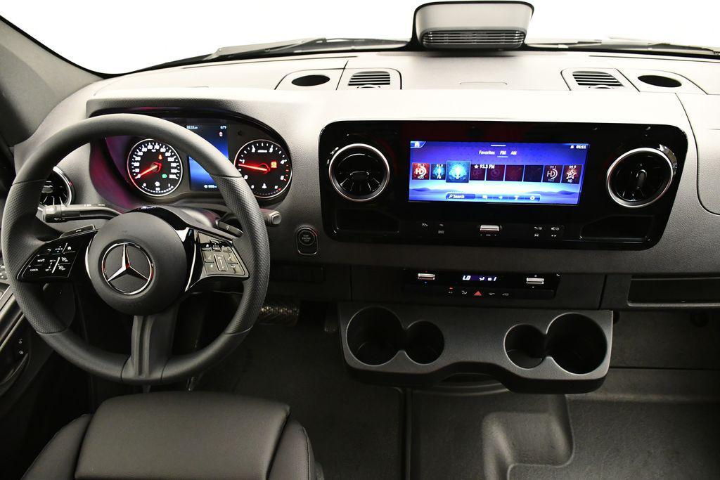 new 2025 Mercedes-Benz Sprinter 2500 car, priced at $73,423