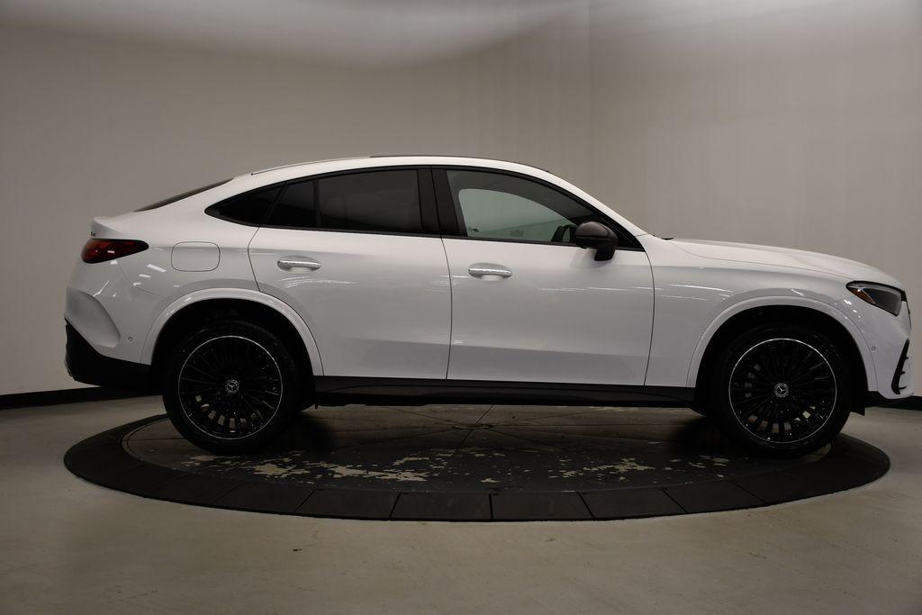 new 2025 Mercedes-Benz GLC 300 car, priced at $67,915