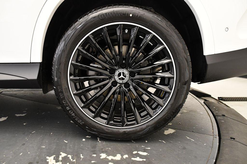 new 2025 Mercedes-Benz GLC 300 car, priced at $67,915