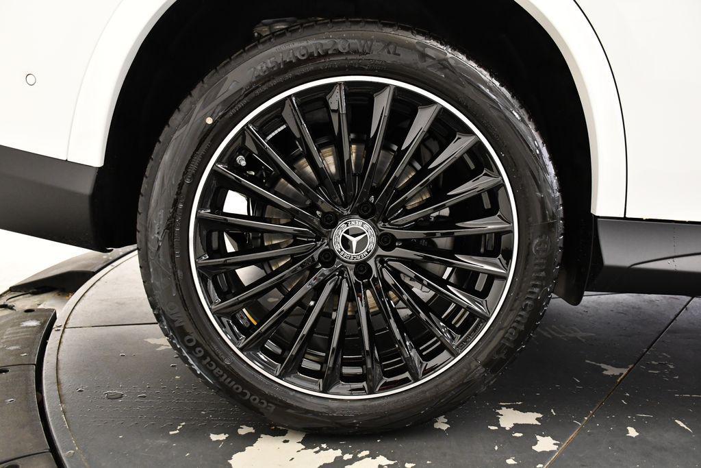 new 2025 Mercedes-Benz GLC 300 car, priced at $67,915