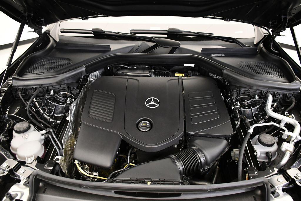 new 2026 Mercedes-Benz GLC 300 car, priced at $61,335