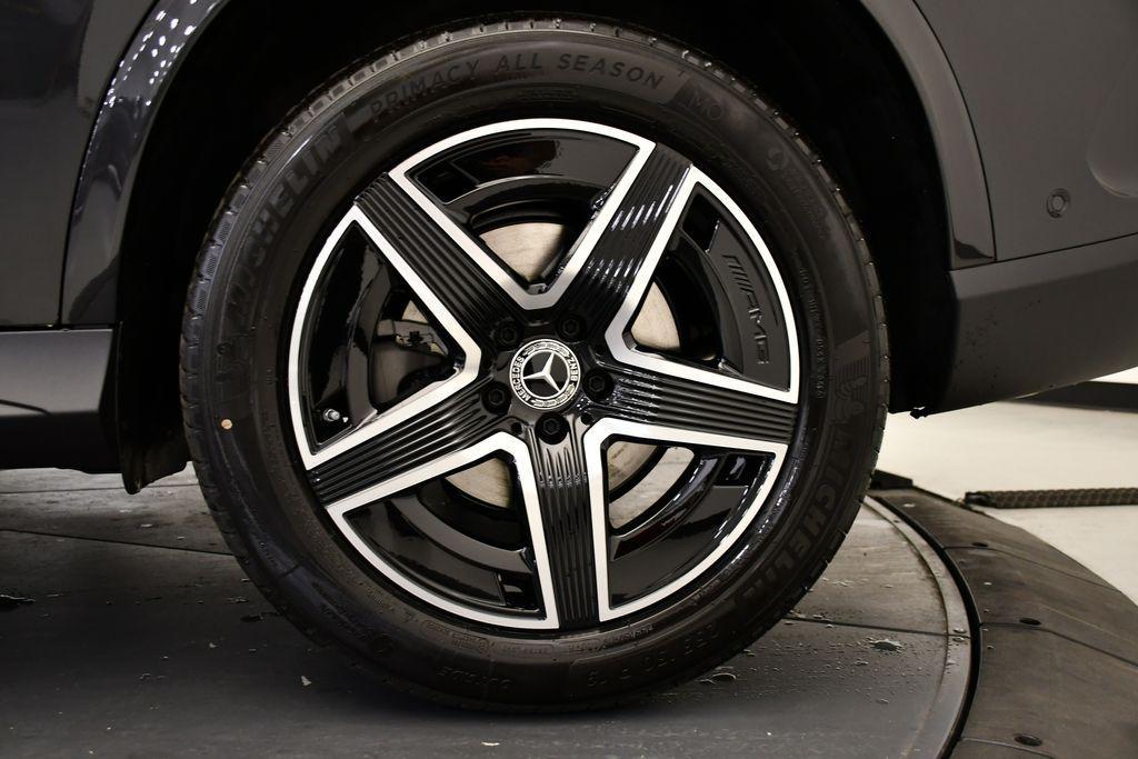 new 2026 Mercedes-Benz GLC 300 car, priced at $61,335
