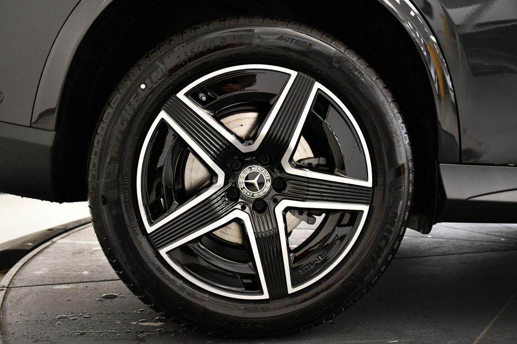 new 2026 Mercedes-Benz GLC 300 car, priced at $61,335