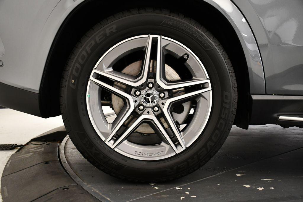 new 2026 Mercedes-Benz GLE 450 car, priced at $78,145