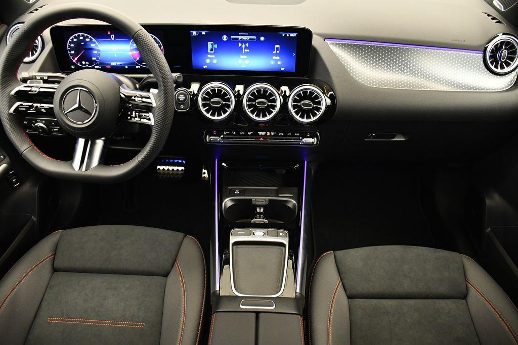 new 2025 Mercedes-Benz GLA 250 car, priced at $51,655