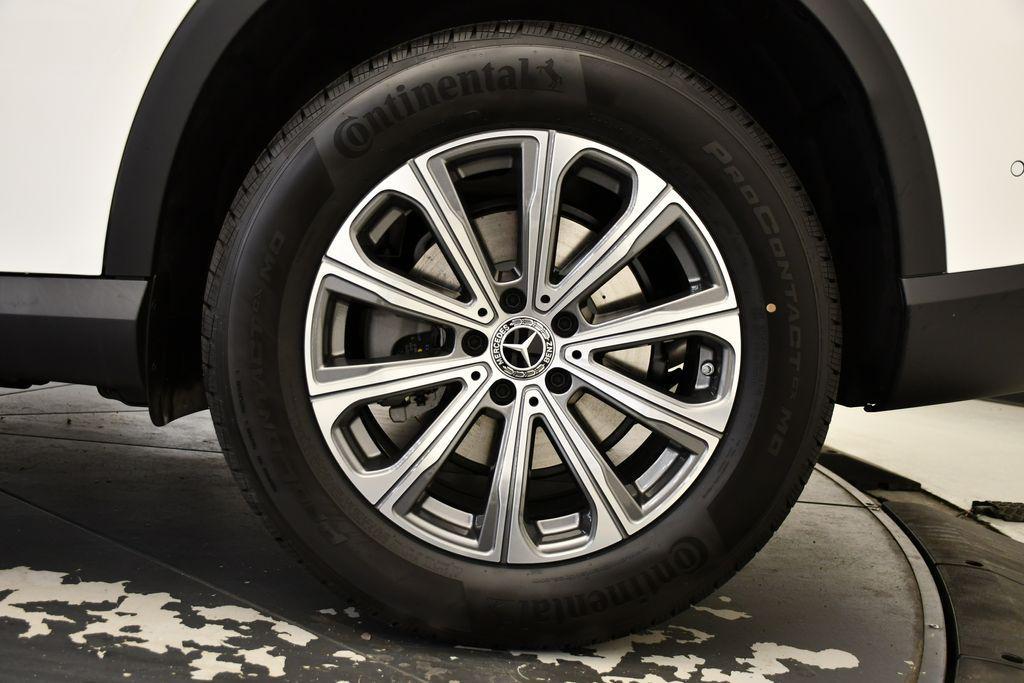 new 2026 Mercedes-Benz GLC 300 car, priced at $54,520