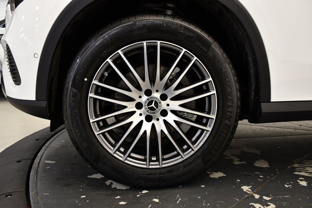 new 2025 Mercedes-Benz GLC 300 car, priced at $56,035