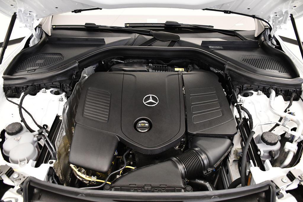 new 2025 Mercedes-Benz GLC 300 car, priced at $56,035