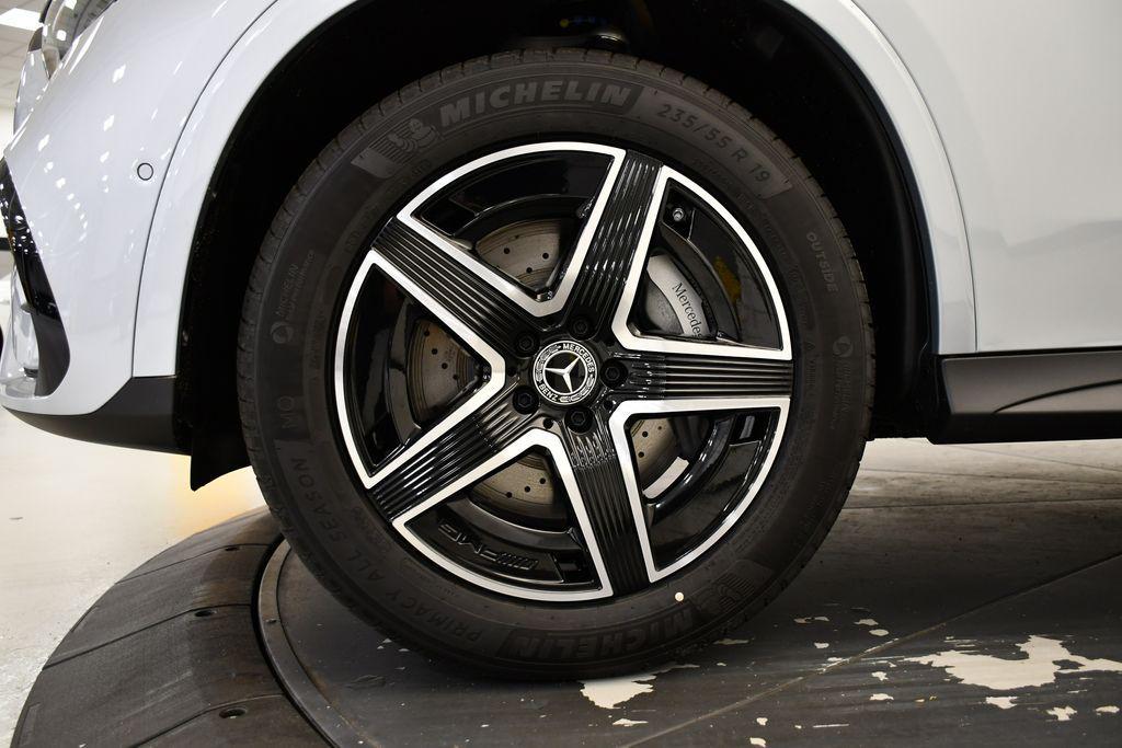 new 2026 Mercedes-Benz GLC 300 car, priced at $61,885