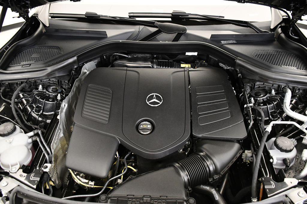 new 2025 Mercedes-Benz GLC 300 car, priced at $59,560