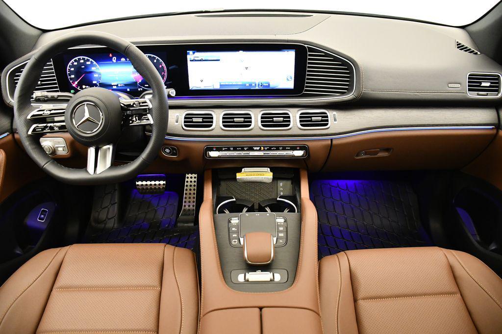 new 2025 Mercedes-Benz GLS 450 car, priced at $97,215