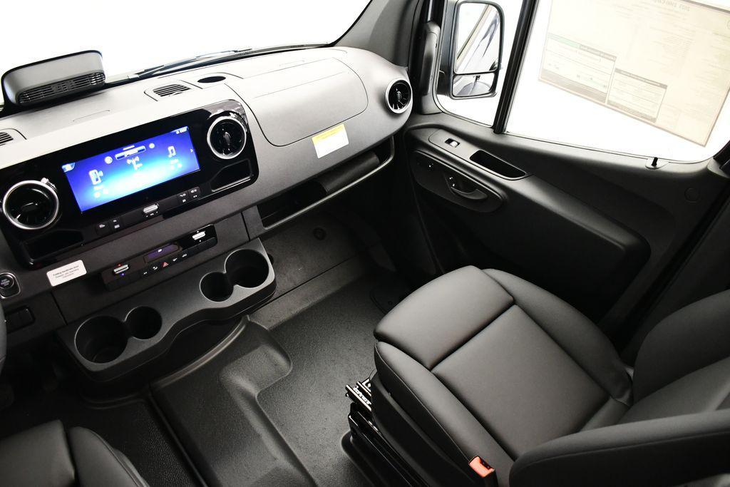 new 2025 Mercedes-Benz Sprinter 2500 car, priced at $80,924