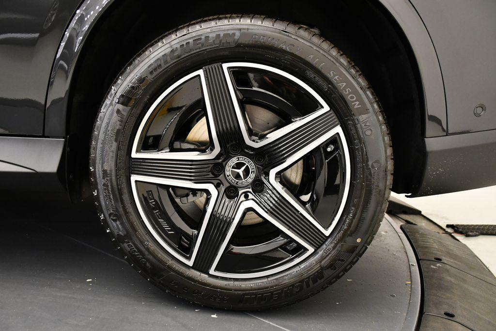 new 2025 Mercedes-Benz GLC 300 car, priced at $61,230