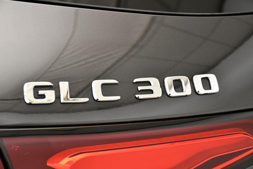 new 2025 Mercedes-Benz GLC 300 car, priced at $61,230