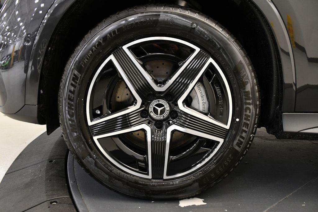 new 2025 Mercedes-Benz GLC 300 car, priced at $61,230