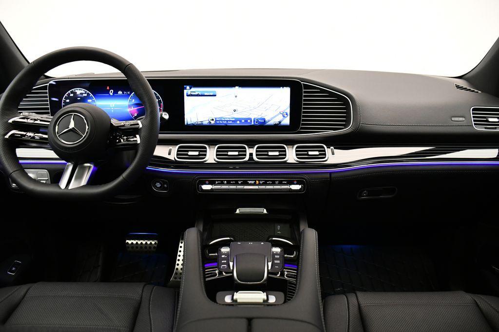 new 2025 Mercedes-Benz GLS 580 car, priced at $124,155